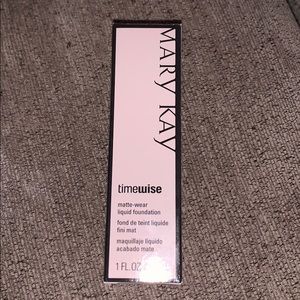 Mary Kay Matte-Wear timewise Bronze 1